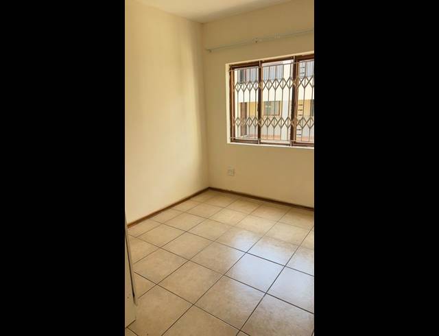 2 BEDROOM PROPERTY TO RENT IN HESTEAPARK